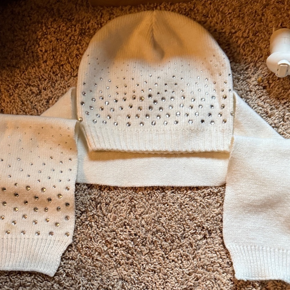 Elegant Kids' Cream Beanie and Scarf Set with Rhinestones